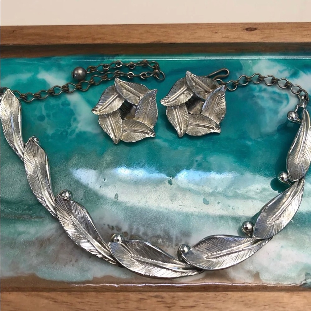 Vintage leaf jewelry set